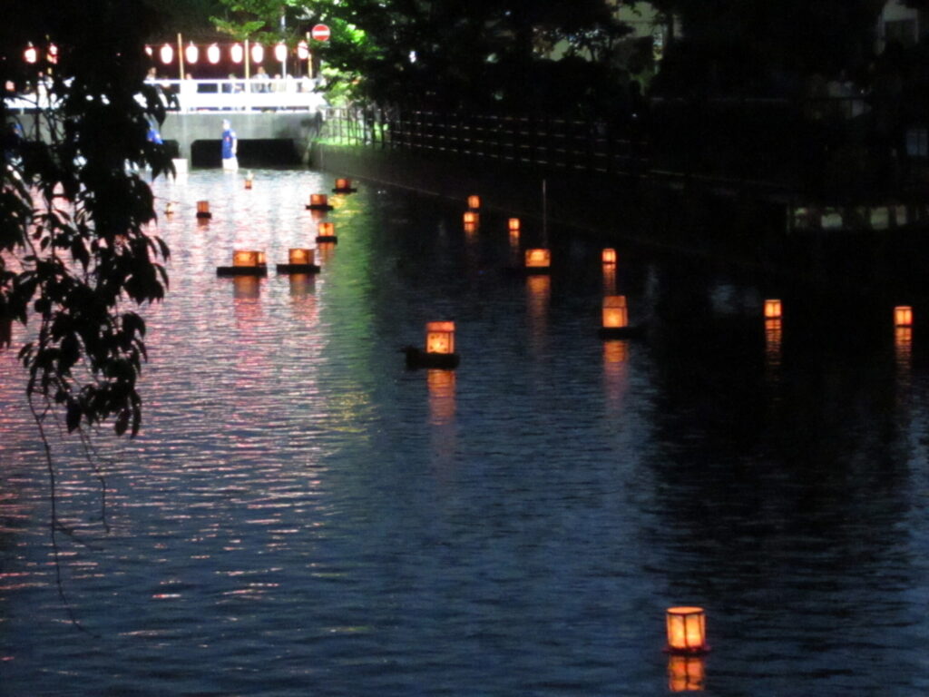 稲生川灯ろう流し0003